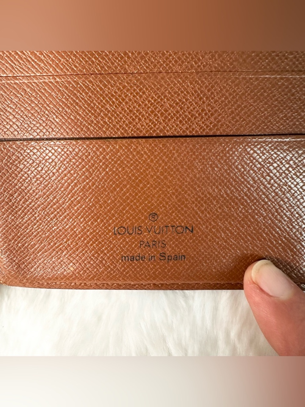 *LOUIS VUITTON* Marco Monogram Leather Men's Wallet - Picture 4 of 12
